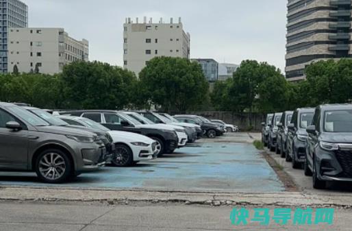封釉钱一次？新车刮蹭一年内免费补漆吗